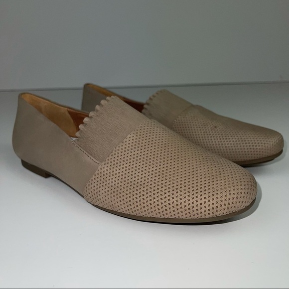 Gentle Souls Kenneth Cole Eugene Ruffle Leather Loafer 7 - Picture 2 of 11